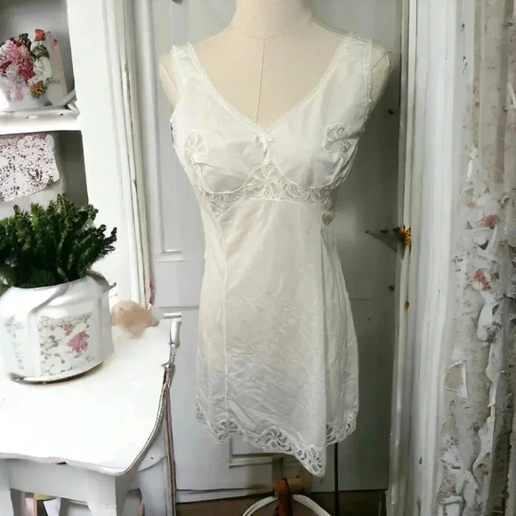 Vintage nylon and lace cottagecore mini slip lingerie dress M - Picture 1 of 4